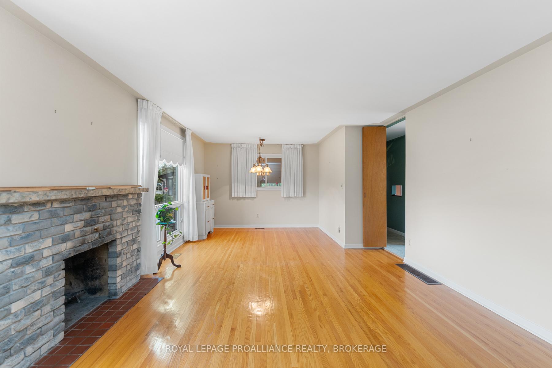 Photo 18 of 1071 Lincoln Drive, Kingston, South of Taylor-Kidd Blvd — HOMEH
