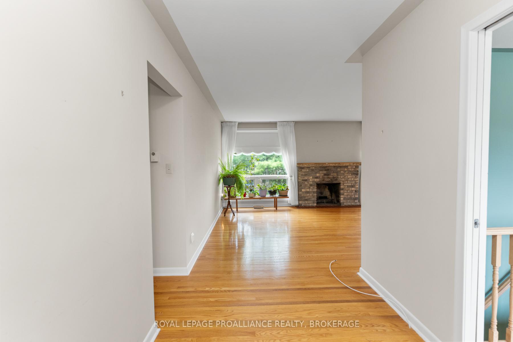 Photo 23 of 1071 Lincoln Drive, Kingston, South of Taylor-Kidd Blvd — HOMEH
