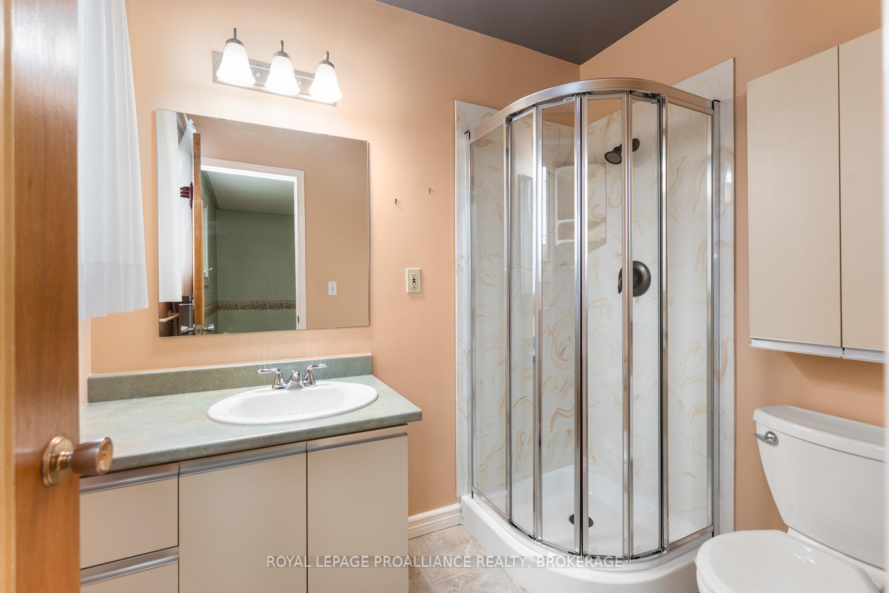 Photo 35 of 1071 Lincoln Drive, Kingston, South of Taylor-Kidd Blvd — HOMEH
