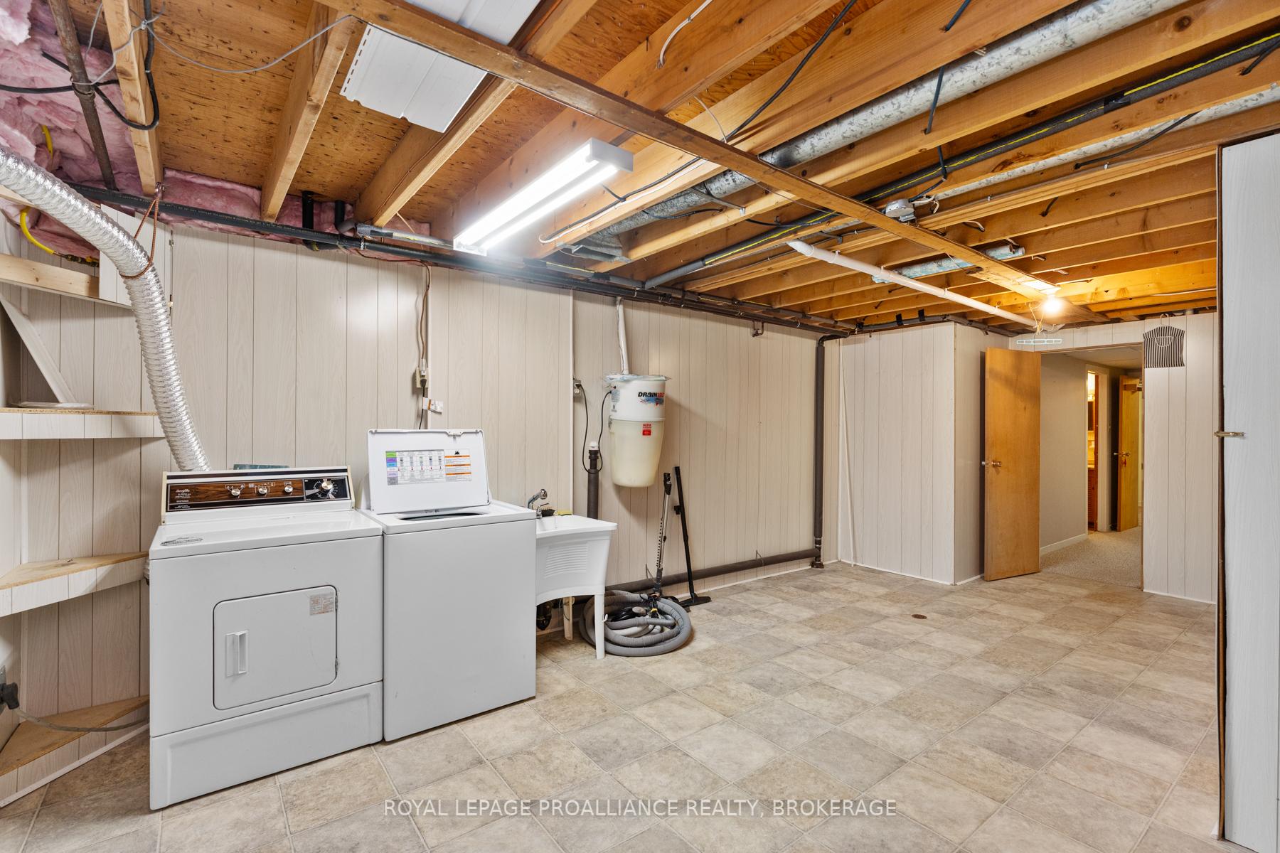 Photo 40 of 1071 Lincoln Drive, Kingston, South of Taylor-Kidd Blvd — HOMEH