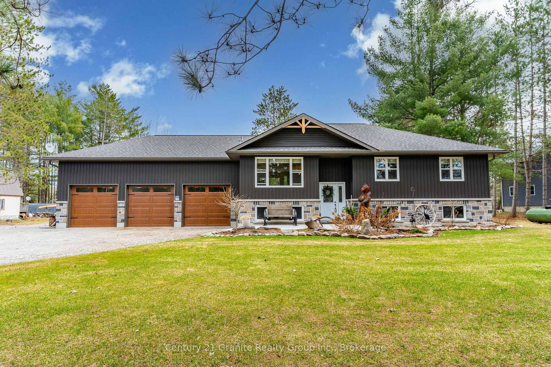 Front of 460 Bobcaygeon Road