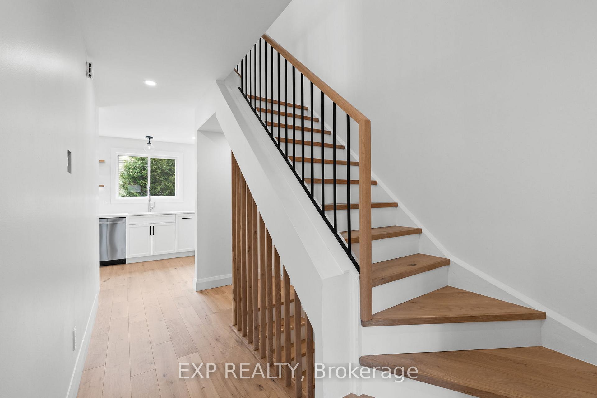 Photo 8 of 2 Equestrian Drive, Ottawa, Kanata - Bridlewood — HOMEH