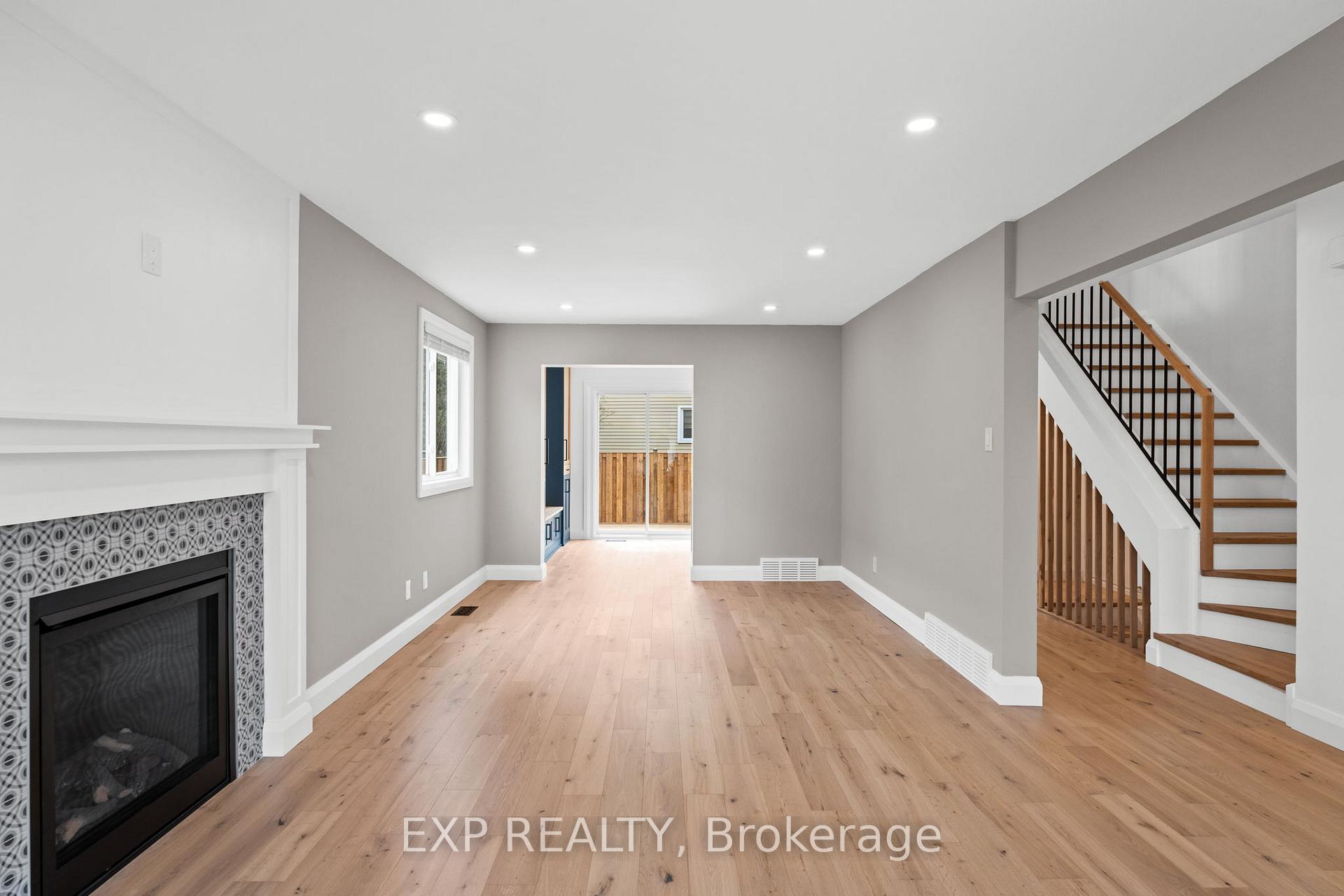 Photo 11 of 2 Equestrian Drive, Ottawa, Kanata - Bridlewood — HOMEH
