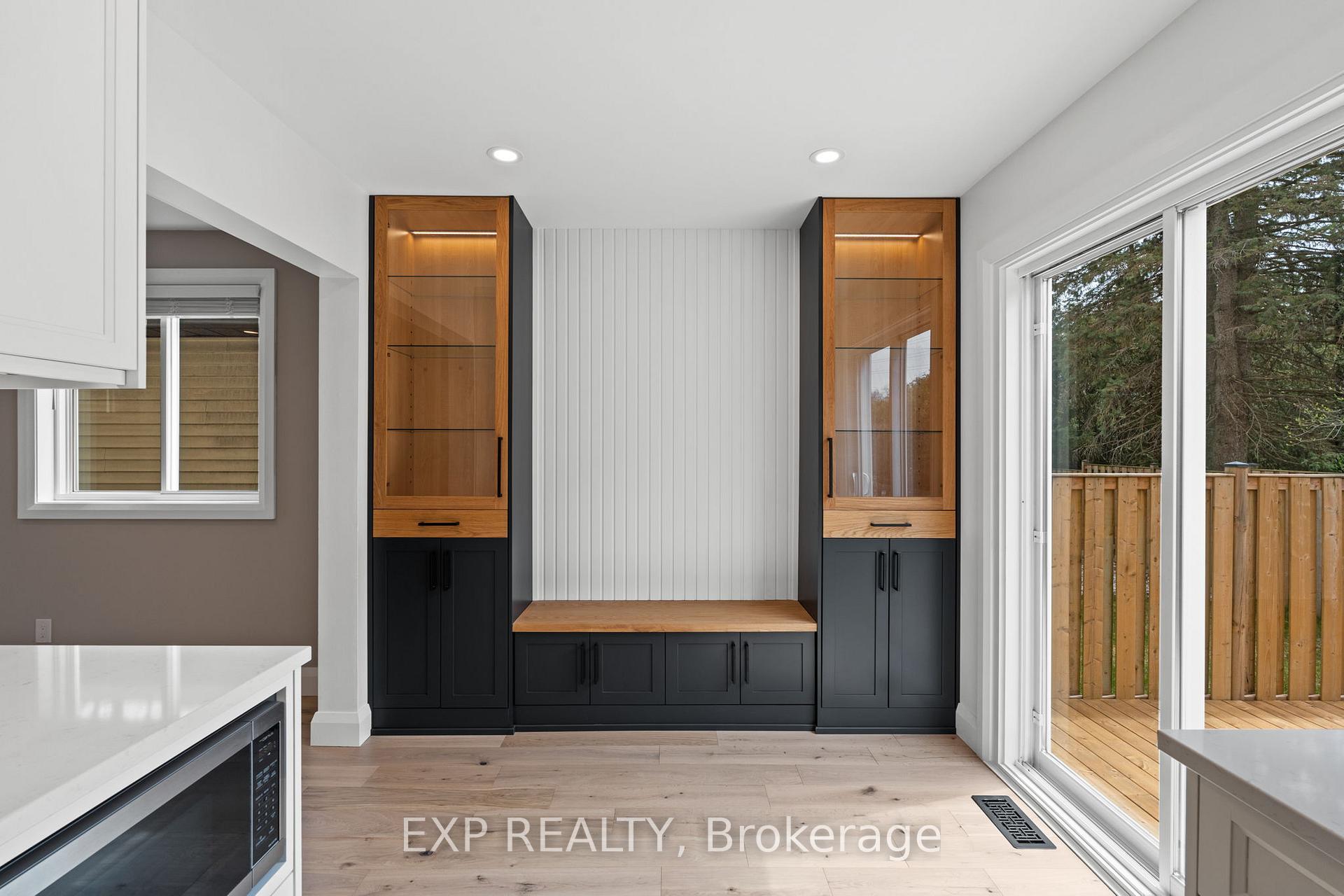 Photo 12 of 2 Equestrian Drive, Ottawa, Kanata - Bridlewood — HOMEH
