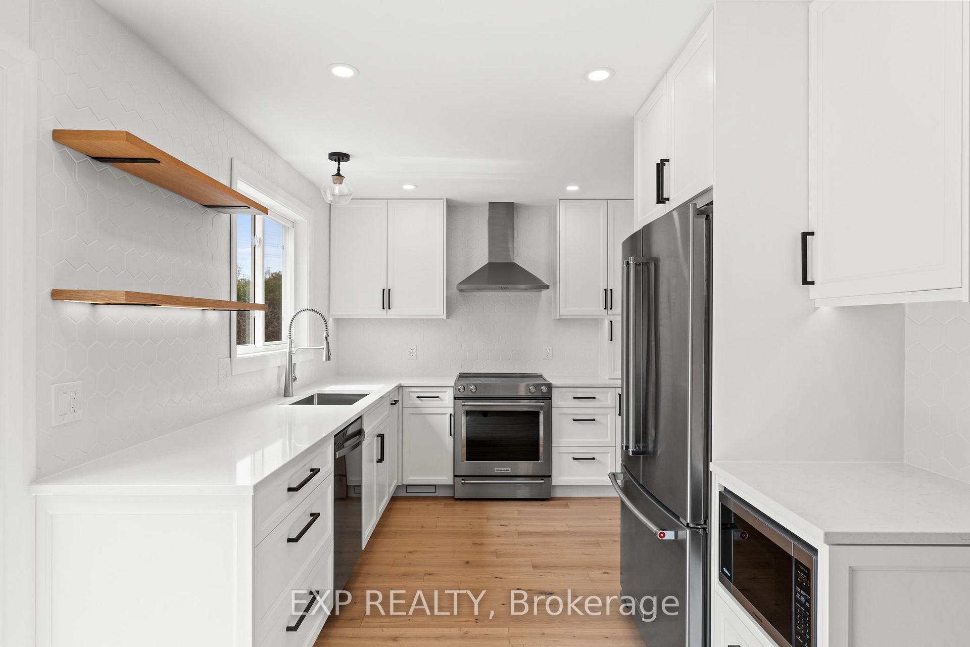 Photo 13 of 2 Equestrian Drive, Ottawa, Kanata - Bridlewood — HOMEH