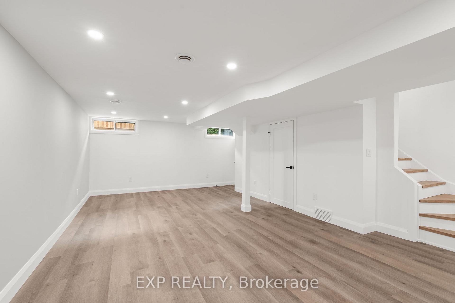 Photo 18 of 2 Equestrian Drive, Ottawa, Kanata - Bridlewood — HOMEH