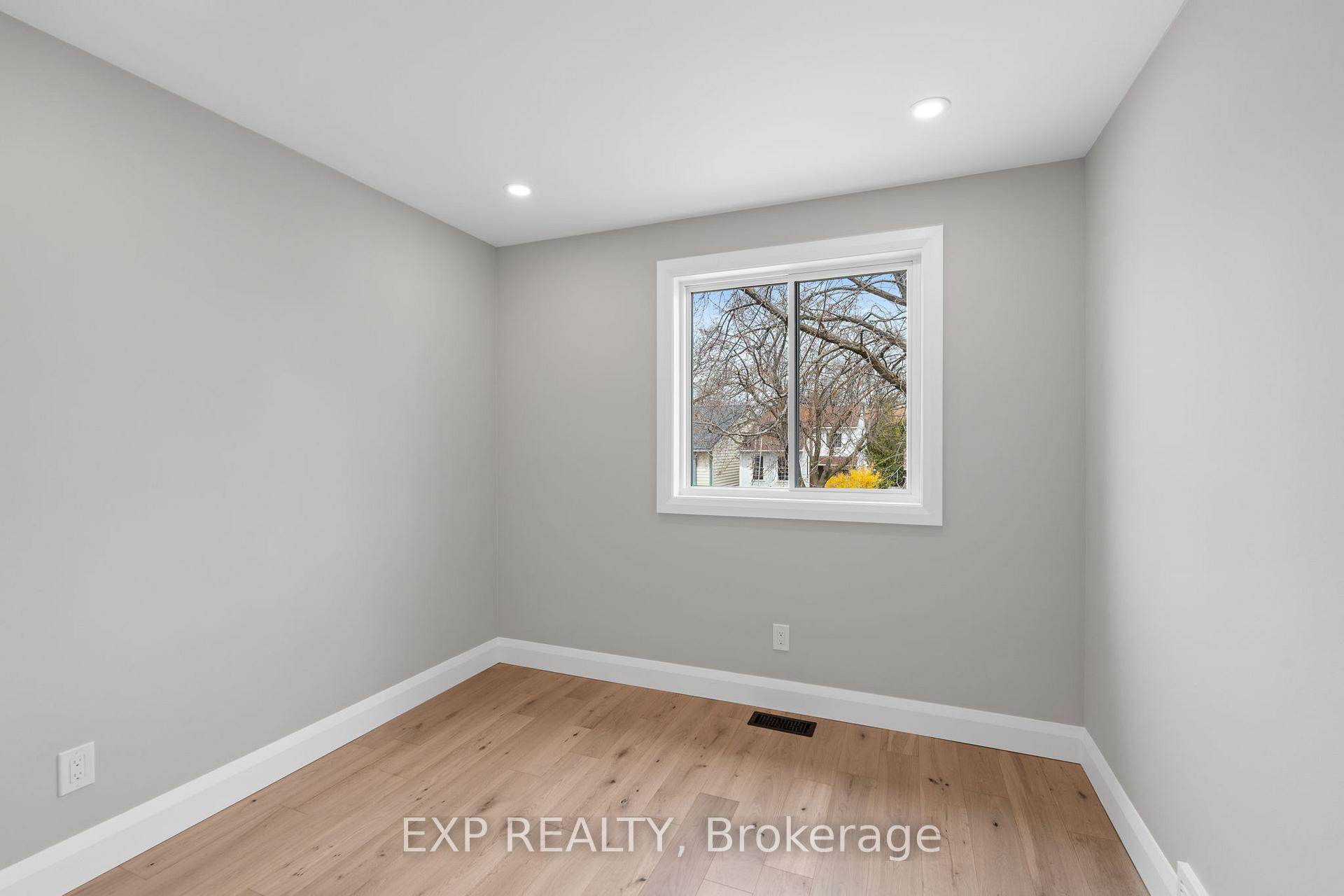 Photo 25 of 2 Equestrian Drive, Ottawa, Kanata - Bridlewood — HOMEH