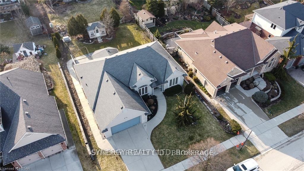Photo 3 of 21 Calvert Lane, Middlesex Centre, Ilderton — HOMEH