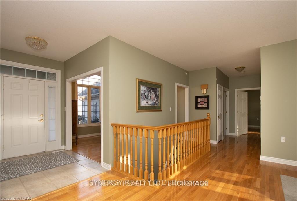 Photo 6 of 21 Calvert Lane, Middlesex Centre, Ilderton — HOMEH