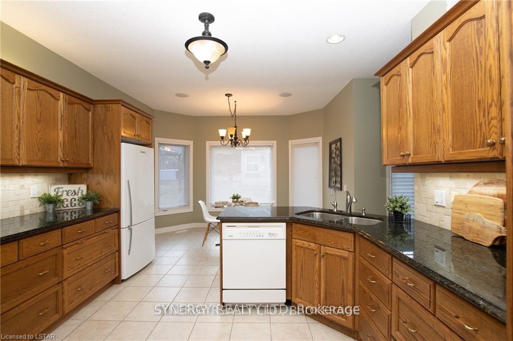 Photo 8 of 21 Calvert Lane, Middlesex Centre, Ilderton — HOMEH
