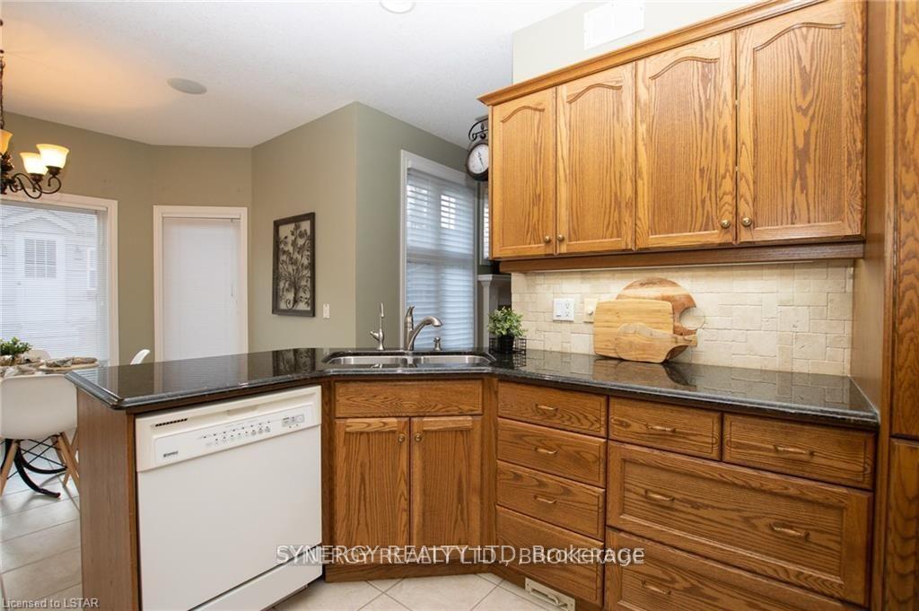Photo 9 of 21 Calvert Lane, Middlesex Centre, Ilderton — HOMEH