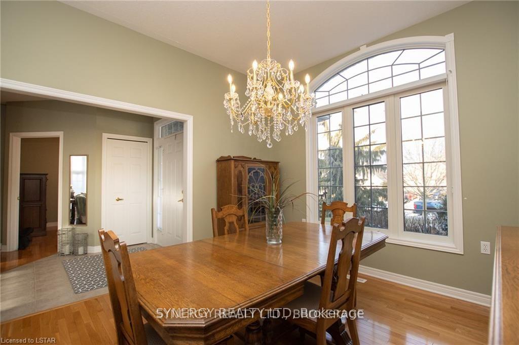 Photo 19 of 21 Calvert Lane, Middlesex Centre, Ilderton — HOMEH