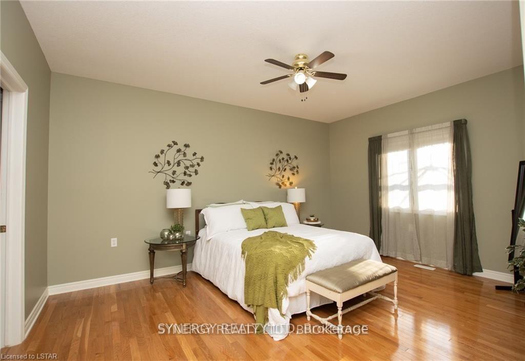 Photo 23 of 21 Calvert Lane, Middlesex Centre, Ilderton — HOMEH
