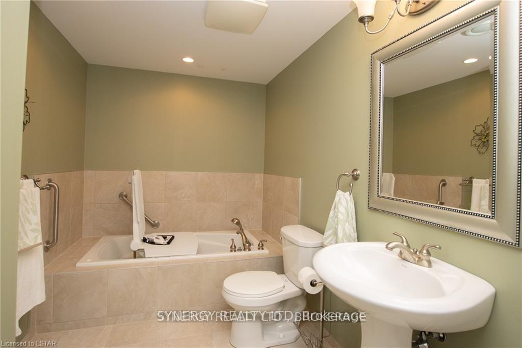 Photo 38 of 21 Calvert Lane, Middlesex Centre, Ilderton — HOMEH