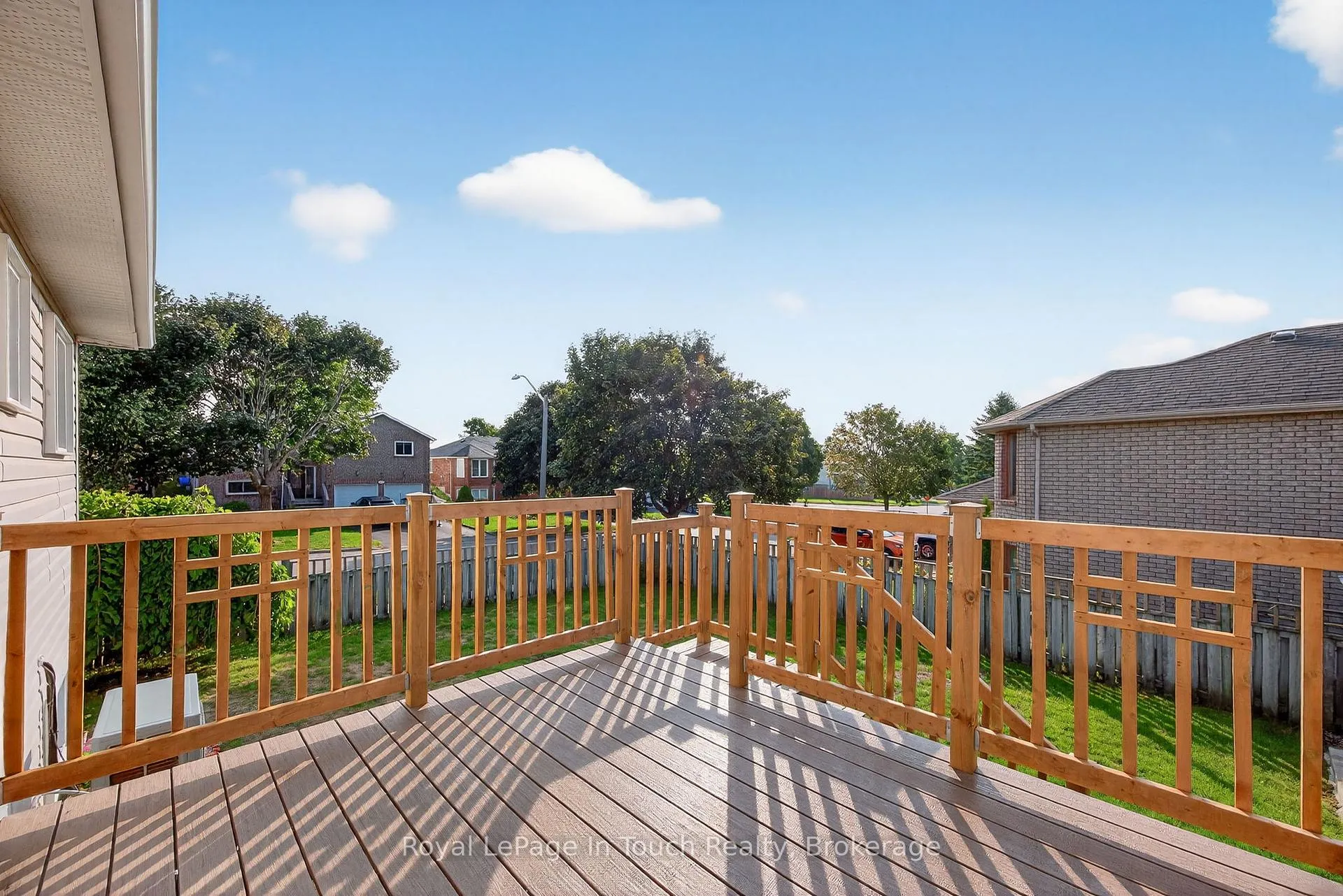 Photo 17 of 640 Wayne Crescent, Midland — HOMEH