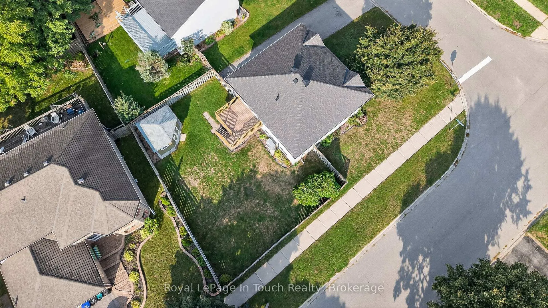 Photo 21 of 640 Wayne Crescent, Midland — HOMEH