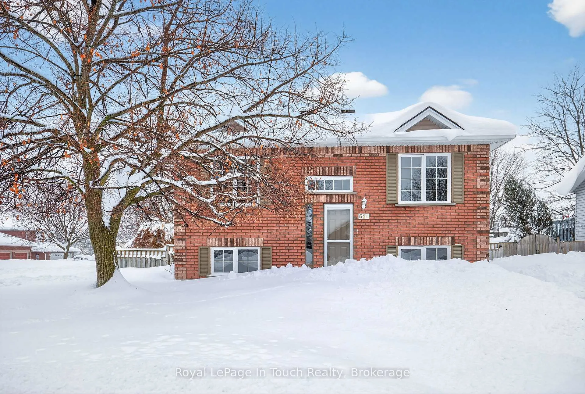 Photo 24 of 640 Wayne Crescent, Midland — HOMEH