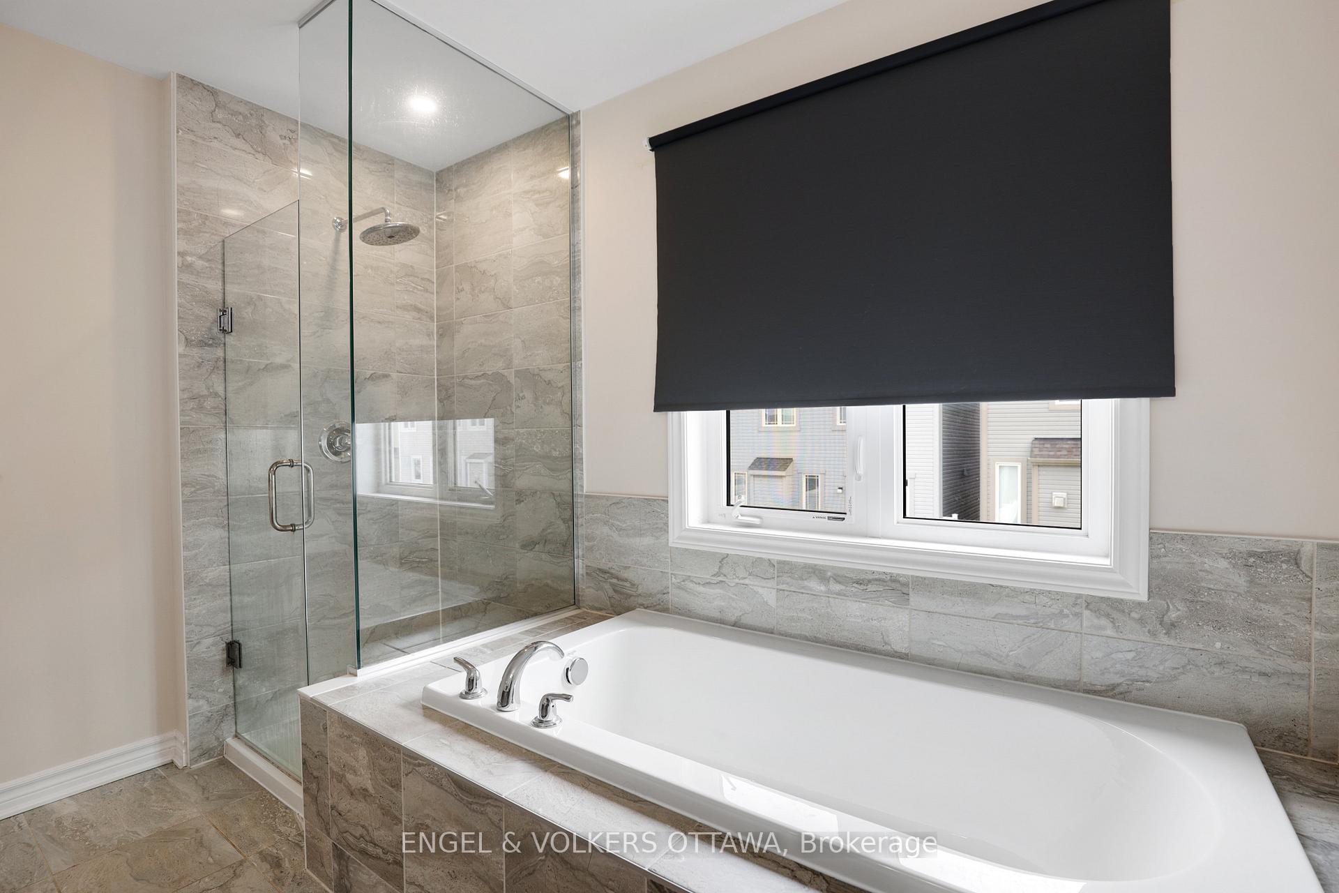 Photo 17 of 503 Hawkbirch Street, Ottawa, Kanata - Emerald Meadows/Trailwest — HOMEH