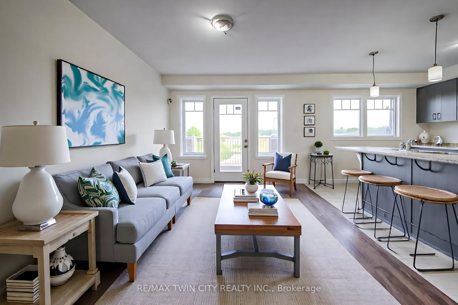 Photo 3 of 13 Outlook Terrace, Kitchener — HOMEH