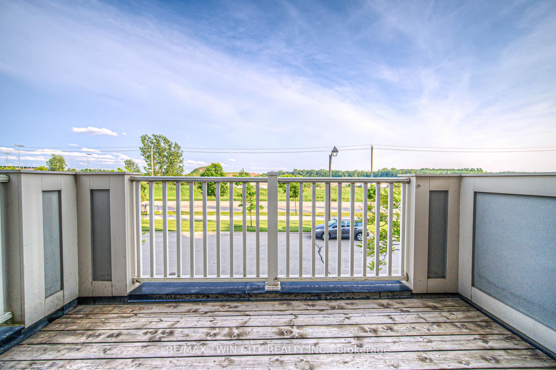 Photo 18 of 13 Outlook Terrace, Kitchener — HOMEH