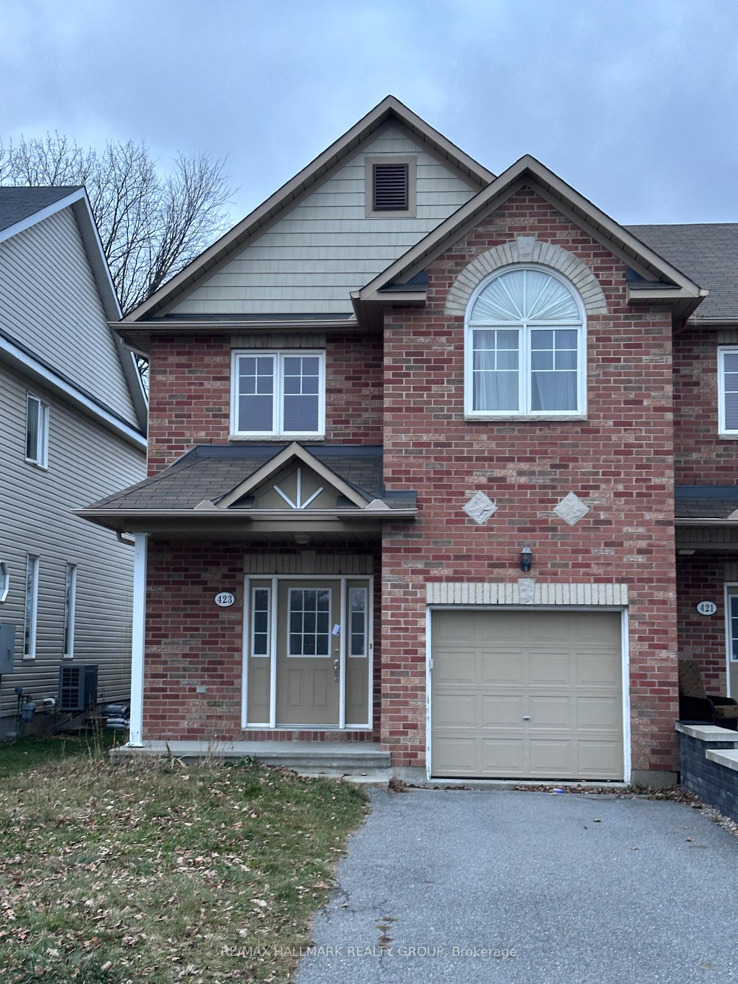 Photo 1 of 423 Celtic Ridge Crescent W, Ottawa, Kanata - Morgan's Grant/South March — HOMEH