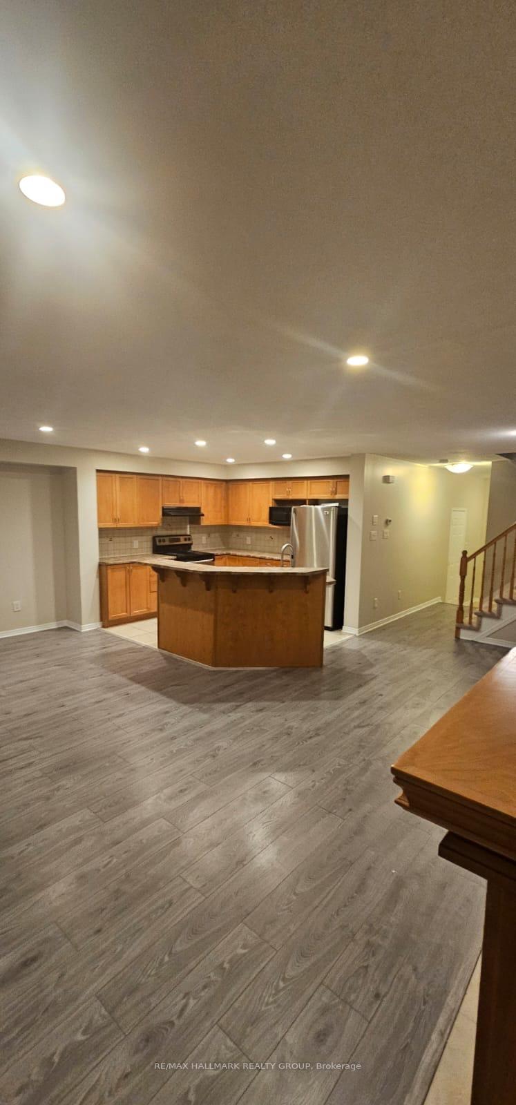 Photo 2 of 423 Celtic Ridge Crescent W, Ottawa, Kanata - Morgan's Grant/South March — HOMEH