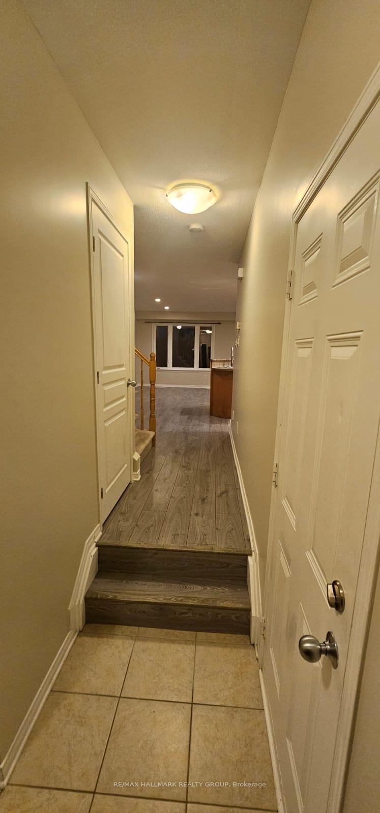 Photo 4 of 423 Celtic Ridge Crescent W, Ottawa, Kanata - Morgan's Grant/South March — HOMEH