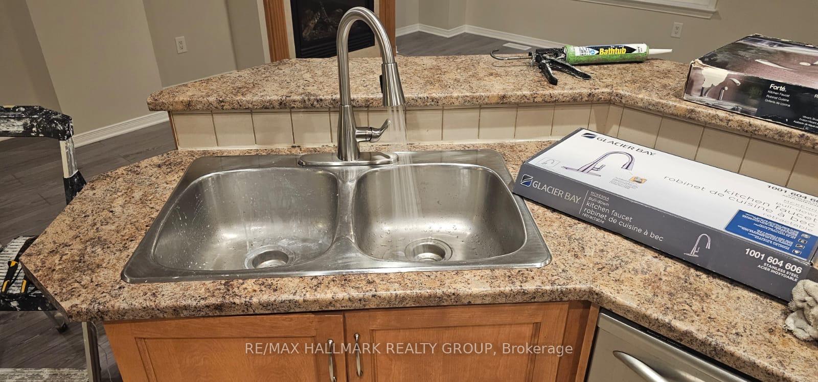 Photo 9 of 423 Celtic Ridge Crescent W, Ottawa, Kanata - Morgan's Grant/South March — HOMEH