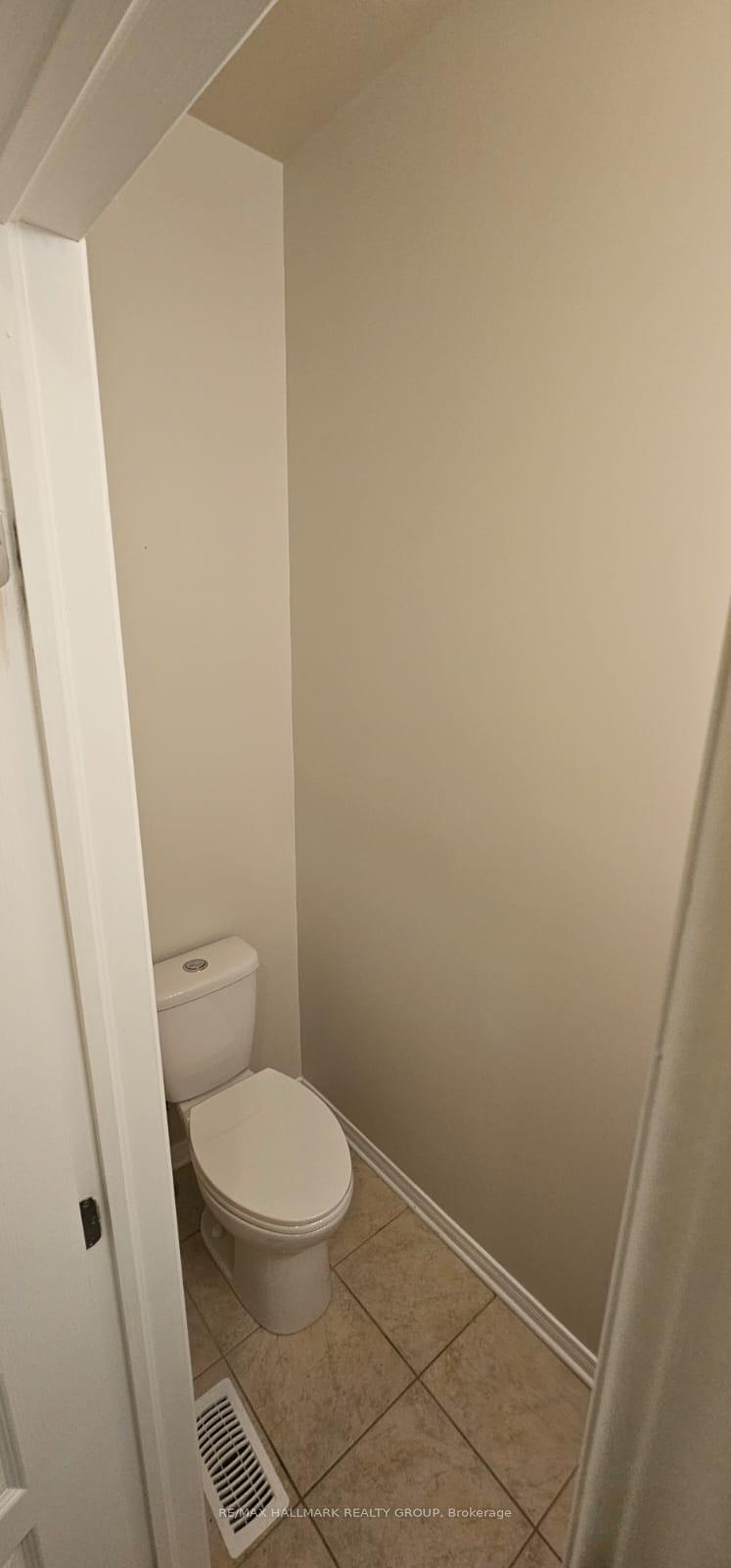 Photo 10 of 423 Celtic Ridge Crescent W, Ottawa, Kanata - Morgan's Grant/South March — HOMEH