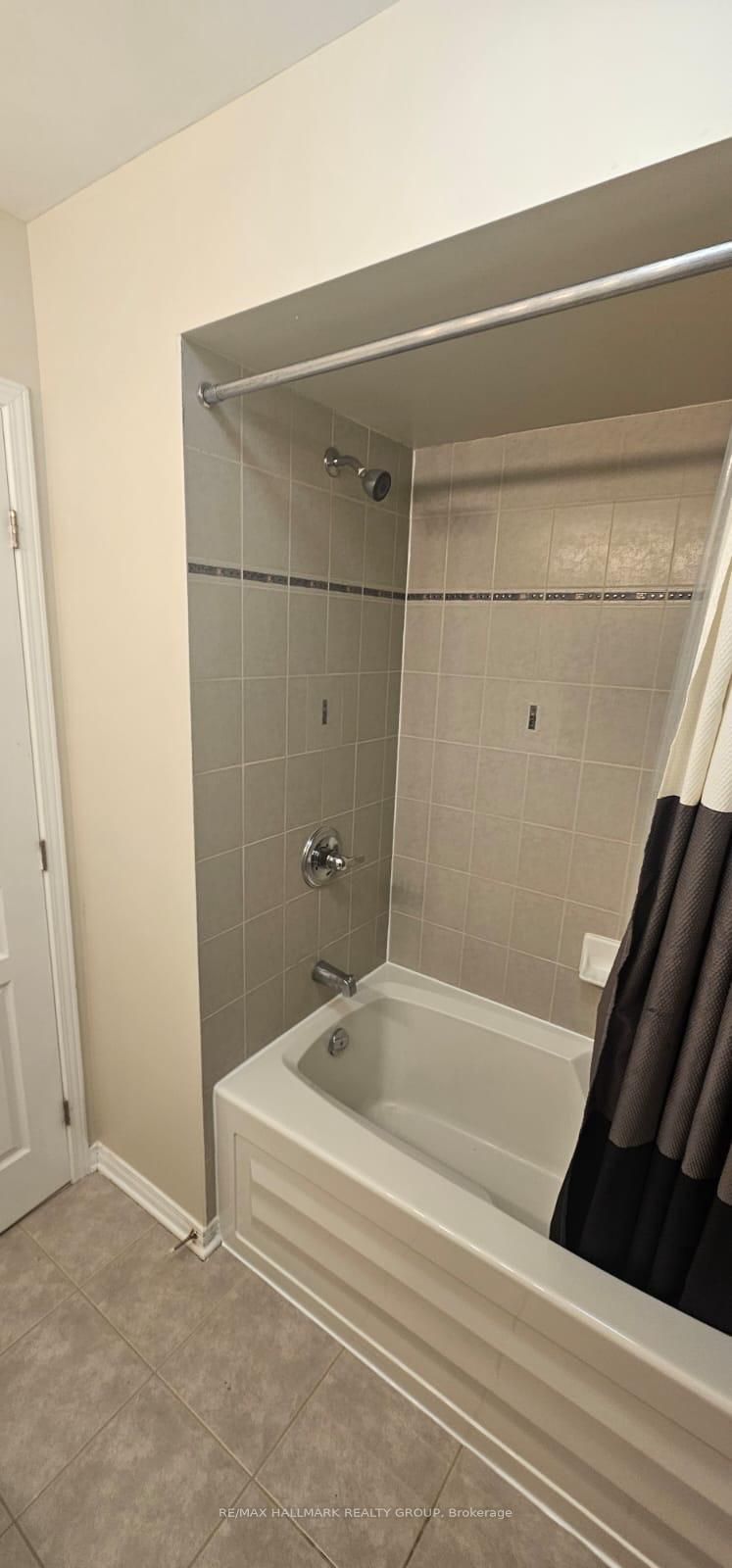 Photo 11 of 423 Celtic Ridge Crescent W, Ottawa, Kanata - Morgan's Grant/South March — HOMEH