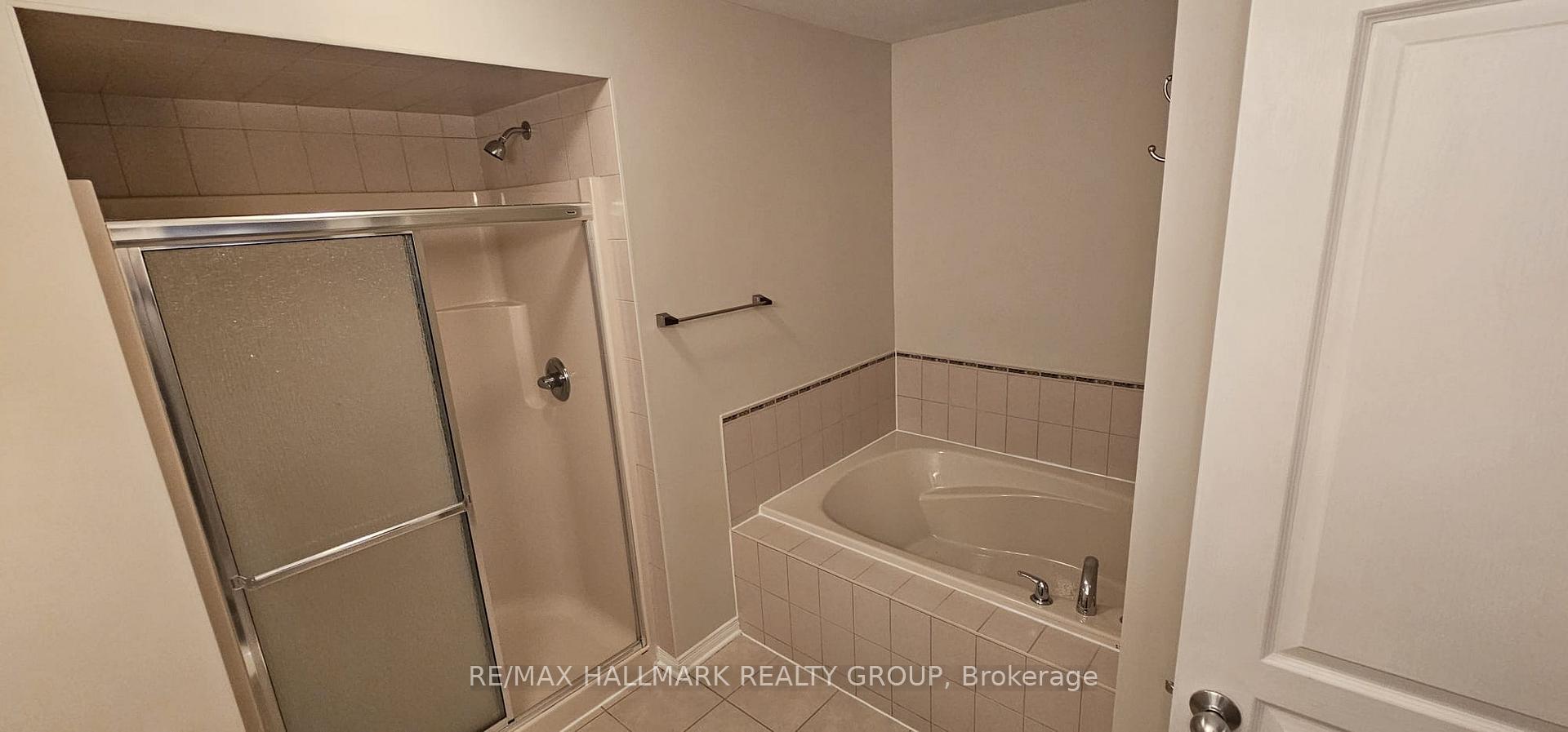 Photo 20 of 423 Celtic Ridge Crescent W, Ottawa, Kanata - Morgan's Grant/South March — HOMEH