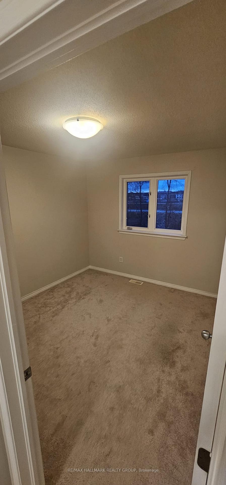 Photo 23 of 423 Celtic Ridge Crescent W, Ottawa, Kanata - Morgan's Grant/South March — HOMEH