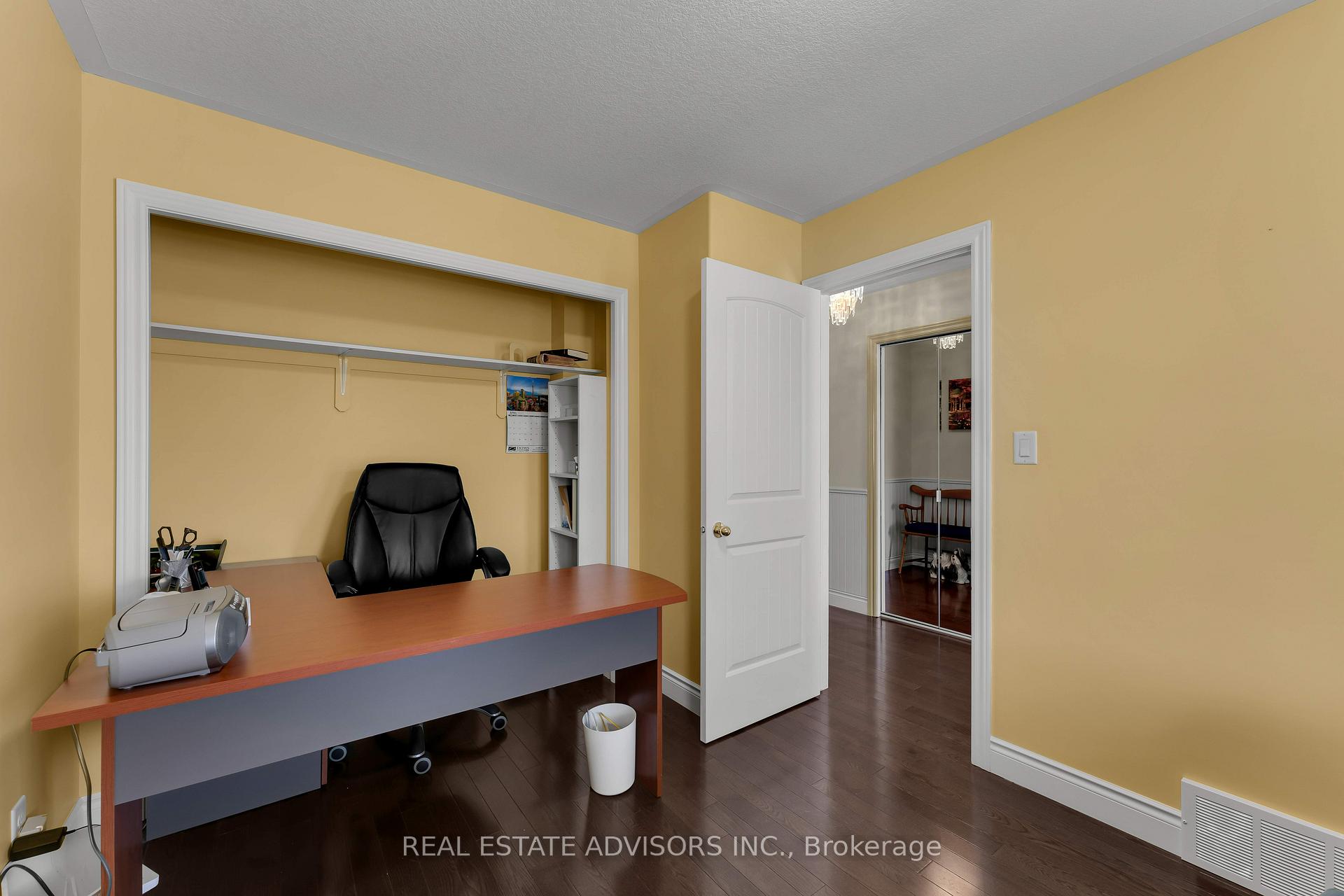 Photo 6 of 1124 Crossfield Avenue, Kingston, City Northwest — HOMEH