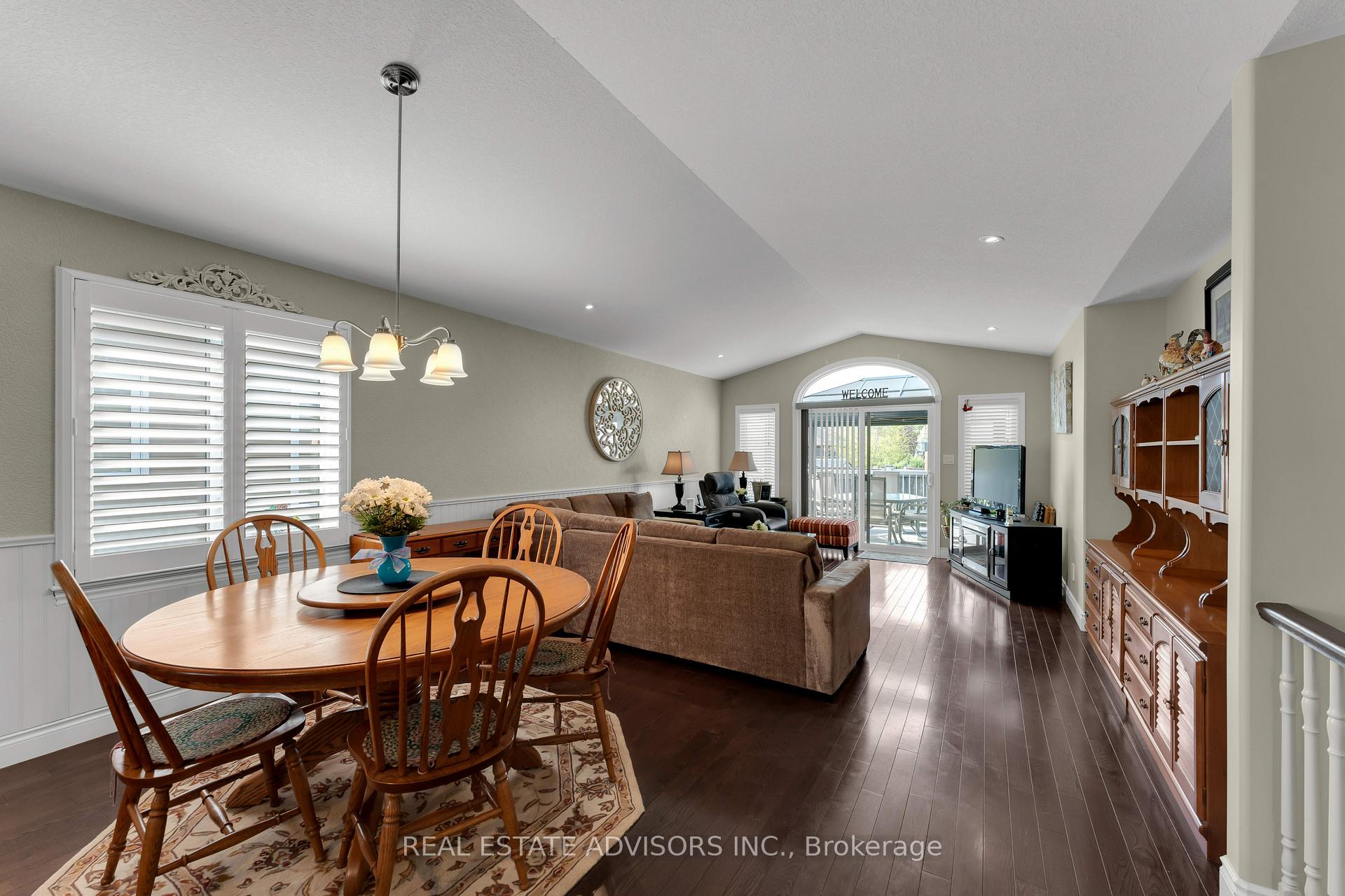 Photo 12 of 1124 Crossfield Avenue, Kingston, City Northwest — HOMEH