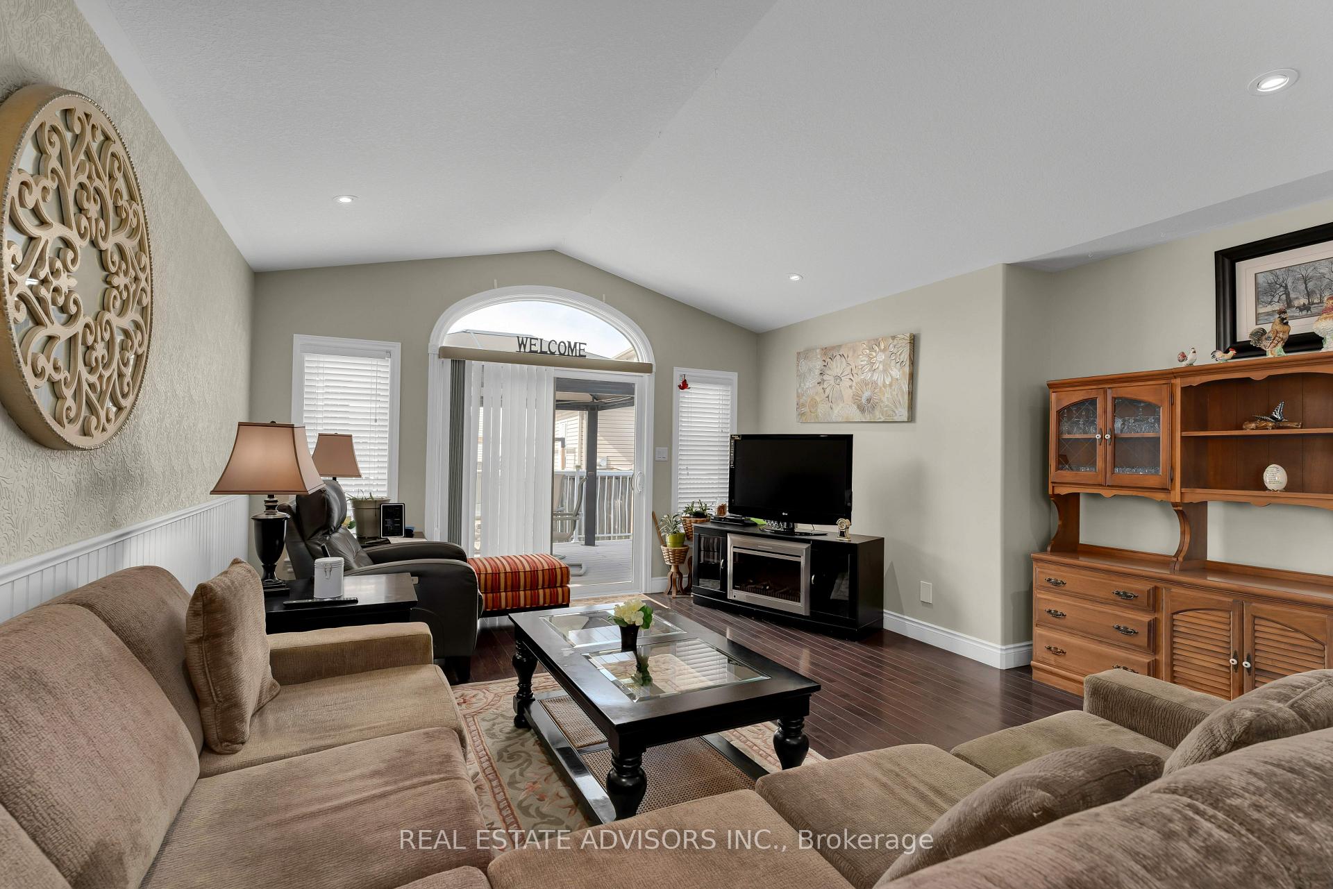 Photo 16 of 1124 Crossfield Avenue, Kingston, City Northwest — HOMEH