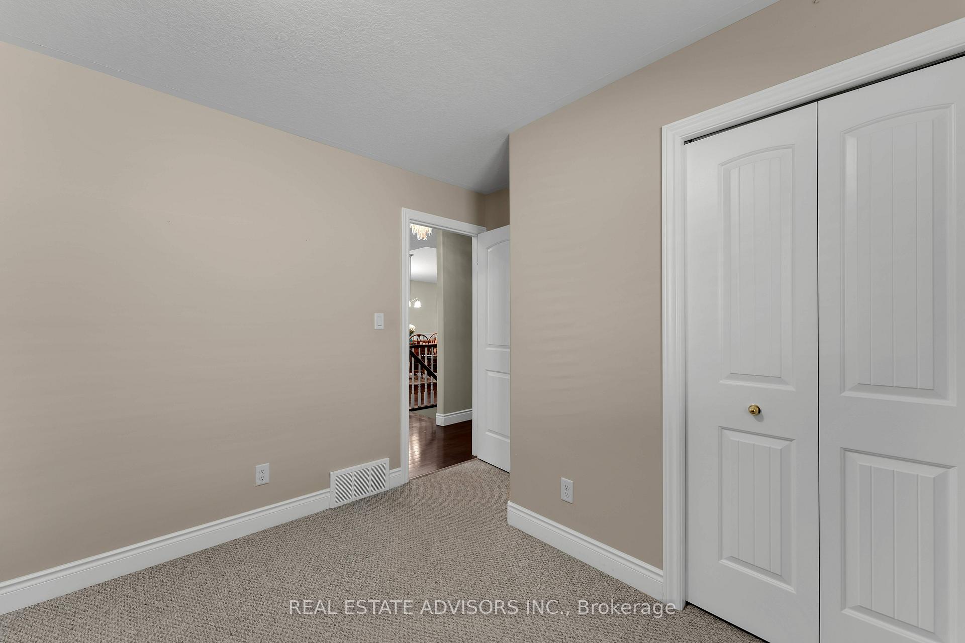 Photo 18 of 1124 Crossfield Avenue, Kingston, City Northwest — HOMEH