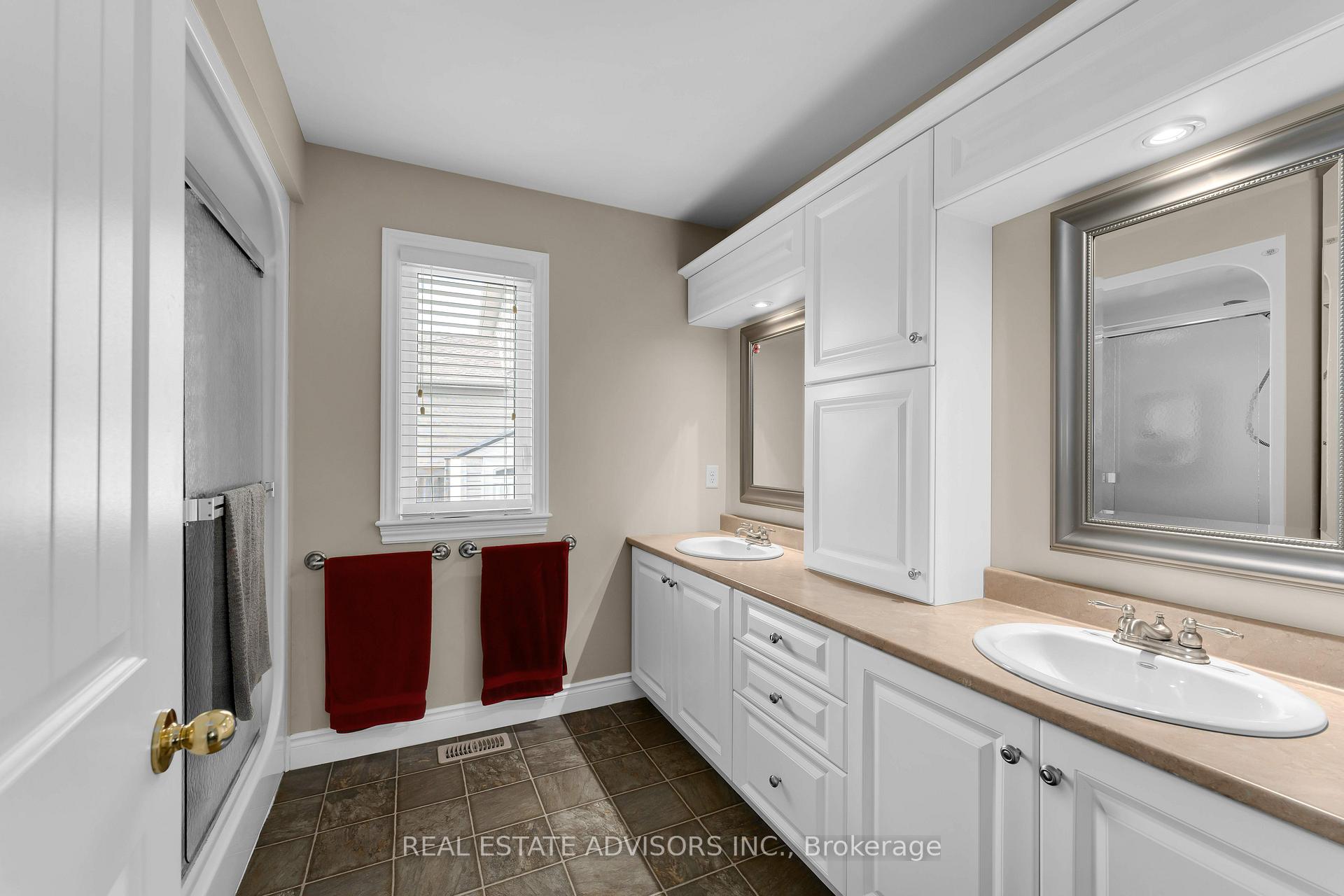 Photo 23 of 1124 Crossfield Avenue, Kingston, City Northwest — HOMEH
