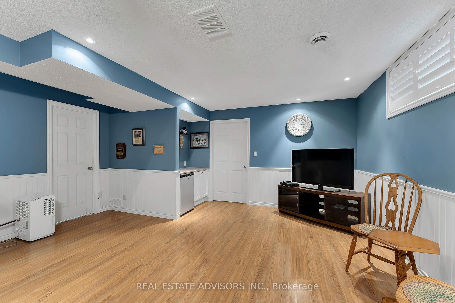 Photo 30 of 1124 Crossfield Avenue, Kingston, City Northwest — HOMEH