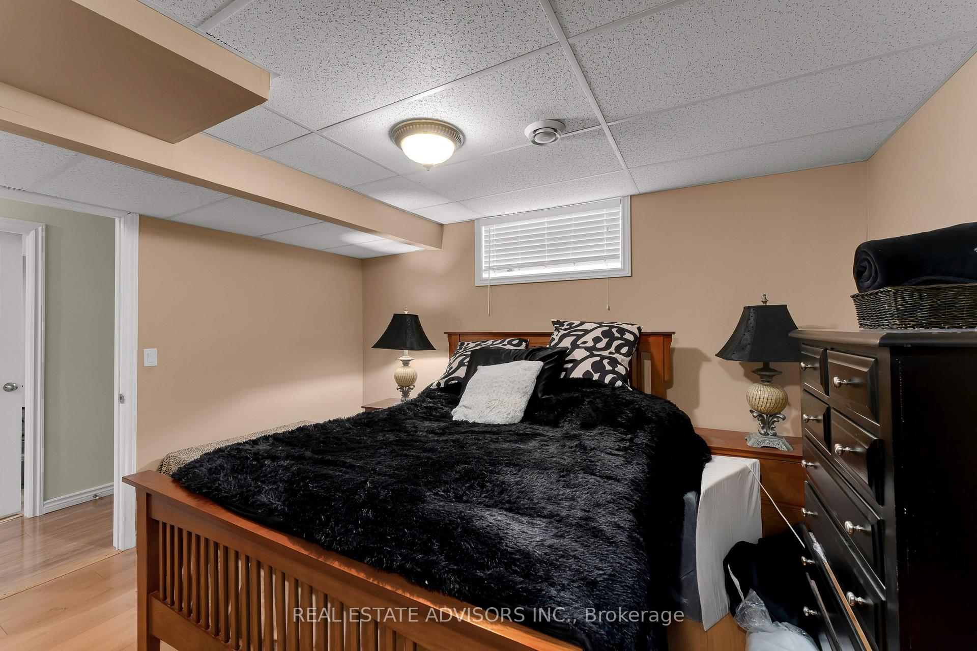 Photo 32 of 1124 Crossfield Avenue, Kingston, City Northwest — HOMEH