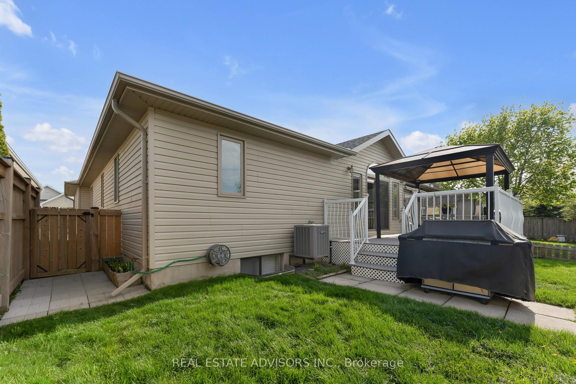 Photo 42 of 1124 Crossfield Avenue, Kingston, City Northwest — HOMEH
