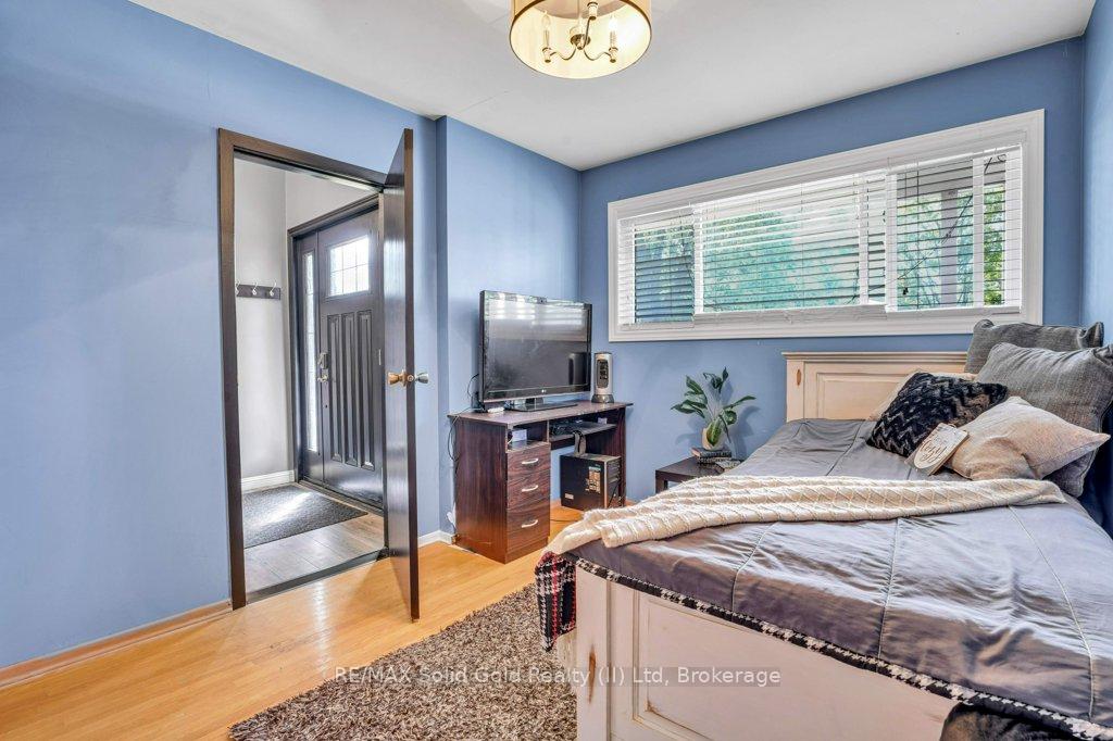 Photo 7 of 60 Springbank Crescent, Kitchener — HOMEH