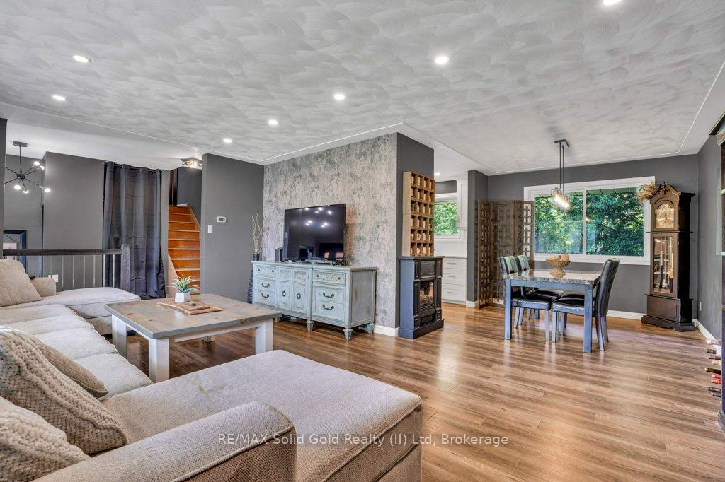 Photo 12 of 60 Springbank Crescent, Kitchener — HOMEH