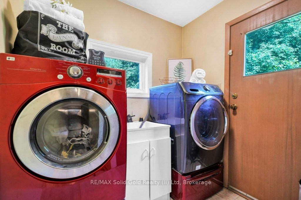 Photo 24 of 60 Springbank Crescent, Kitchener — HOMEH