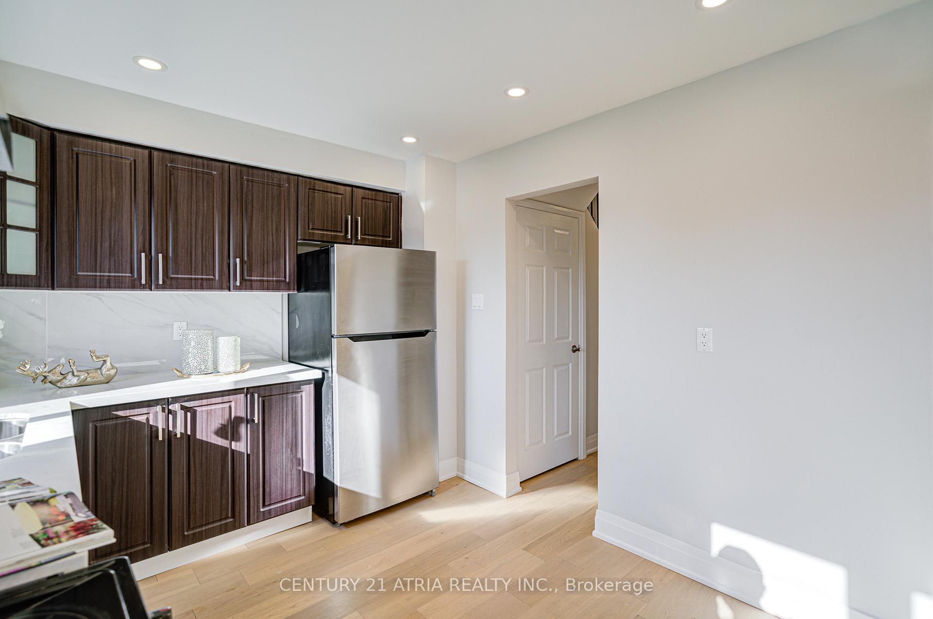 Photo 18 of 111 Bedale Crescent, Markham, Milliken Mills West — HOMEH
