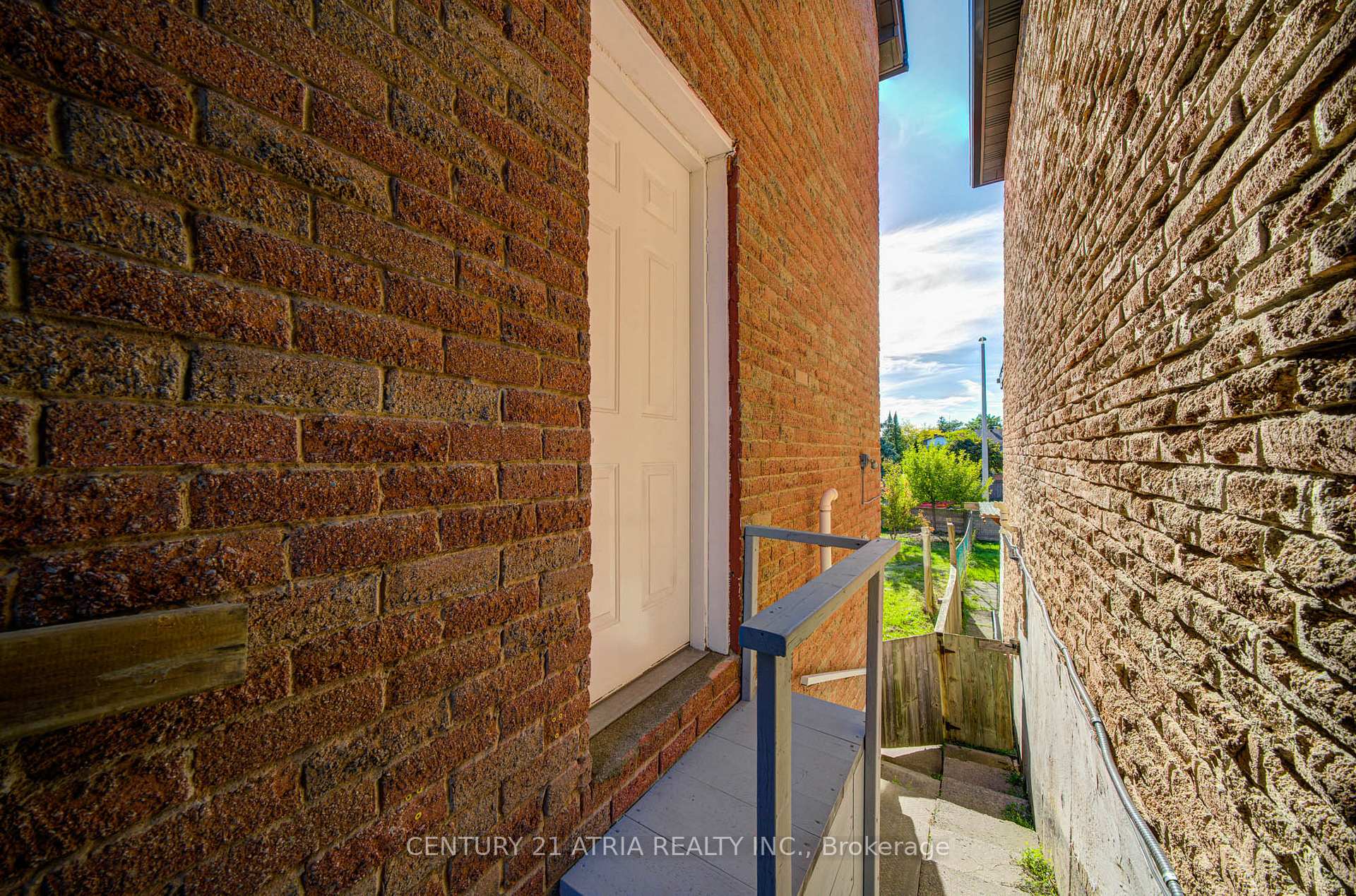 Photo 48 of 111 Bedale Crescent, Markham, Milliken Mills West — HOMEH