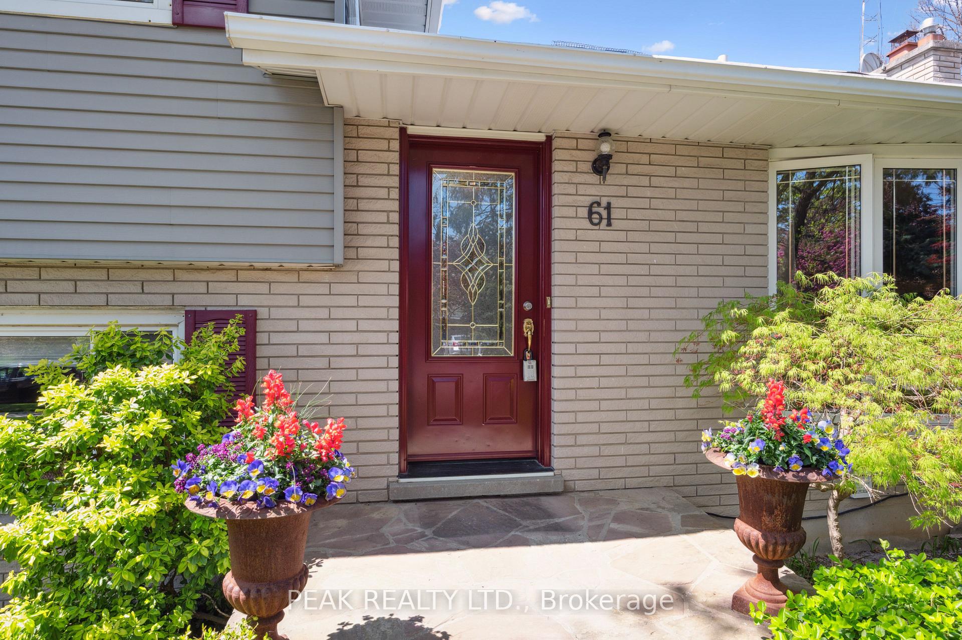Photo 6 of 61 Larkspur Crescent, Kitchener — HOMEH