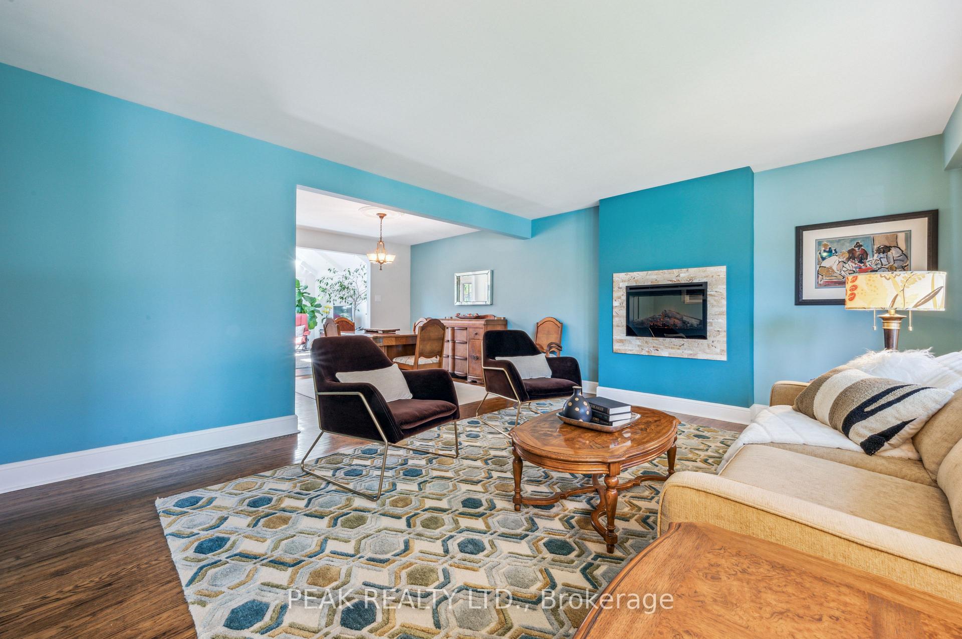 Photo 10 of 61 Larkspur Crescent, Kitchener — HOMEH