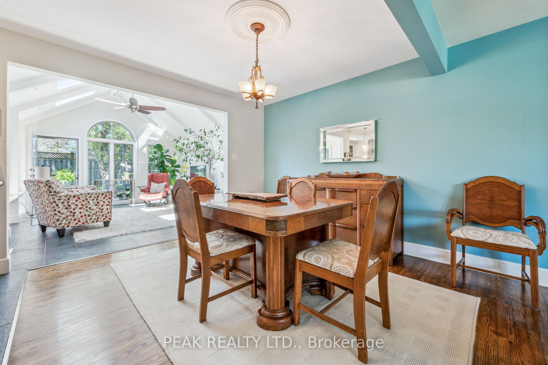 Photo 11 of 61 Larkspur Crescent, Kitchener — HOMEH
