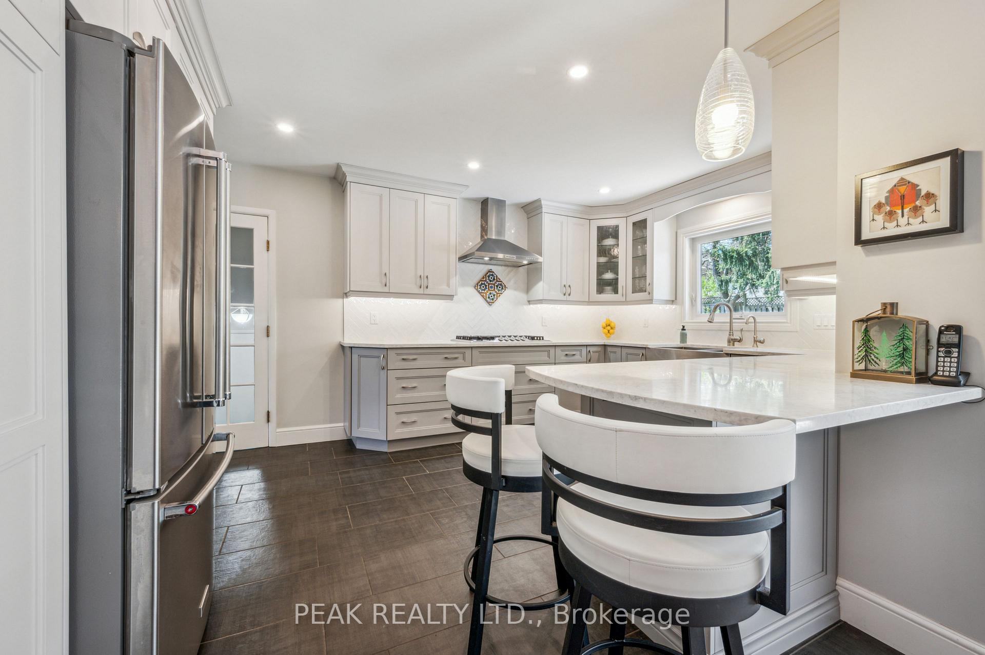 Photo 15 of 61 Larkspur Crescent, Kitchener — HOMEH