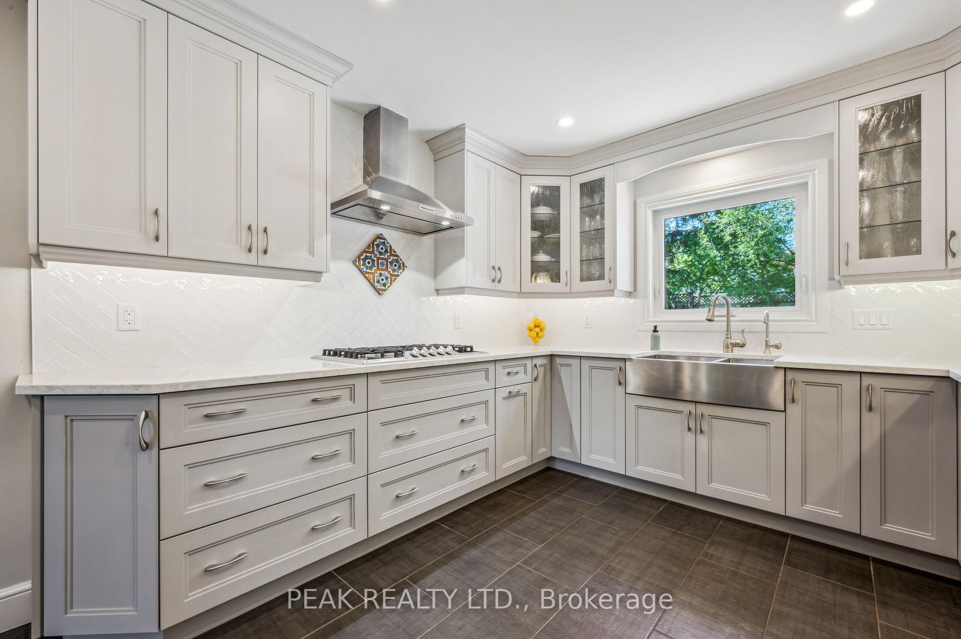 Photo 18 of 61 Larkspur Crescent, Kitchener — HOMEH